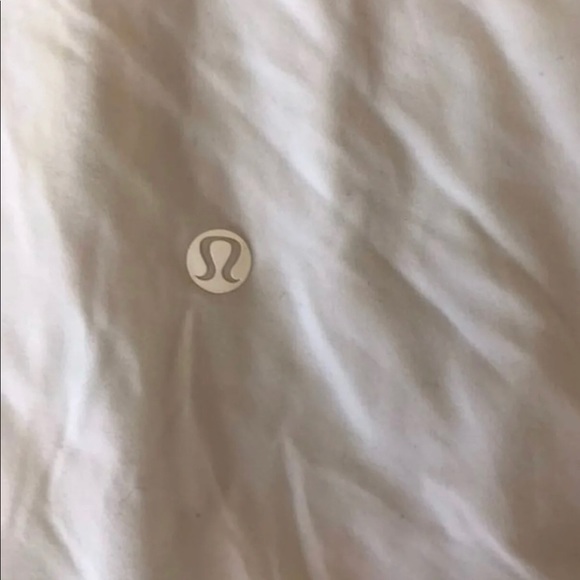 Lululemon top beich with grey - Picture 6 of 6